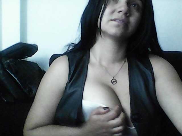 XiomaraSmith4 live cam on BongaCams