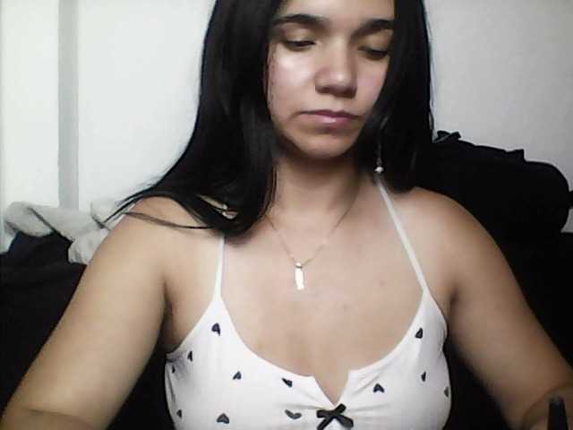XiomaraSmith4's BongaCams show and profile