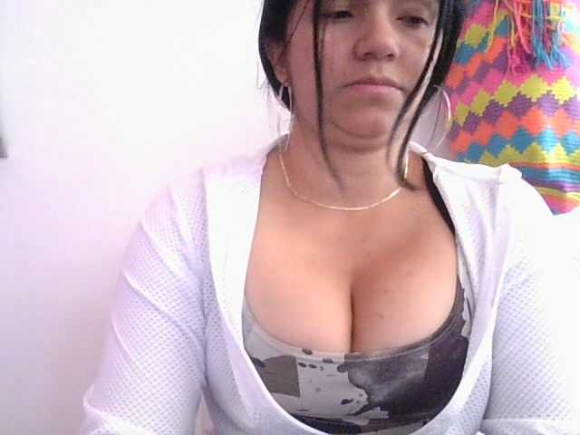 XiomaraSmith4 live cam on BongaCams