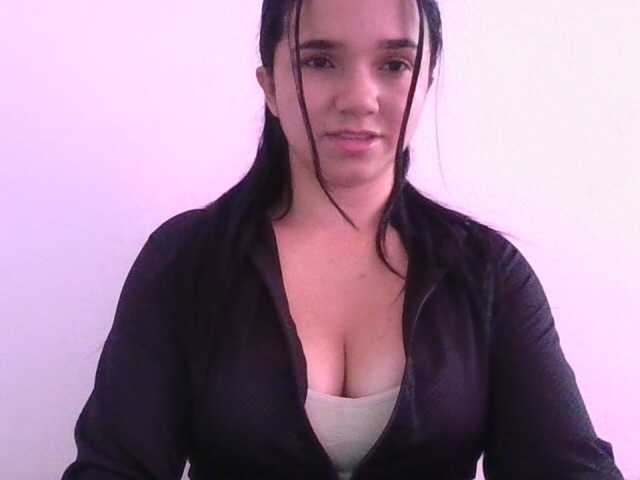 XiomaraSmith4 live cam on BongaCams