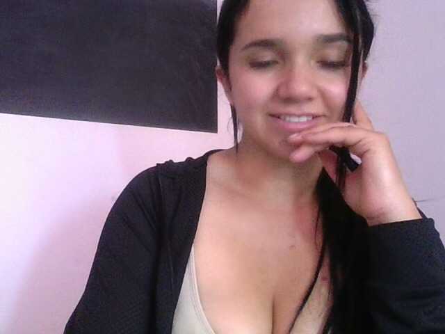 XiomaraSmith4 live cam on BongaCams