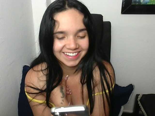 XiomaraSmith4 live cam on BongaCams