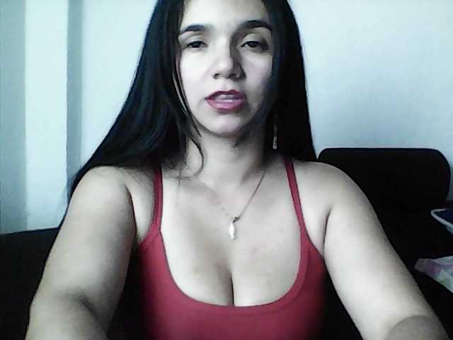 XiomaraSmith4's BongaCams show and profile
