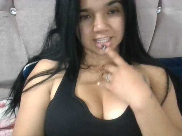 XiomaraSmith4 live cam on BongaCams