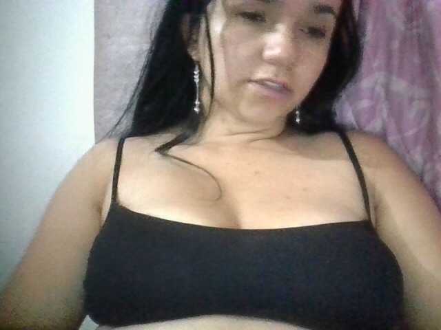 XiomaraSmith4 live cam on BongaCams