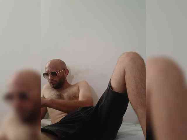 Ihor5550-1 Live Webcam on BongaCams