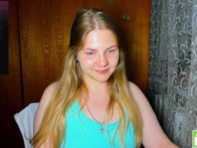 Emma-Frizea live cam on BongaCams