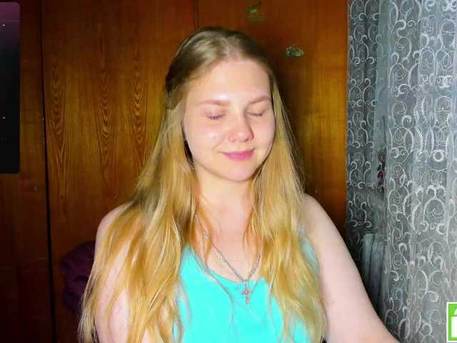 Emma-Frizea live cam on BongaCams