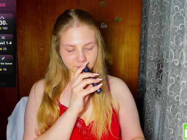 Emma-Frizea live cam on BongaCams