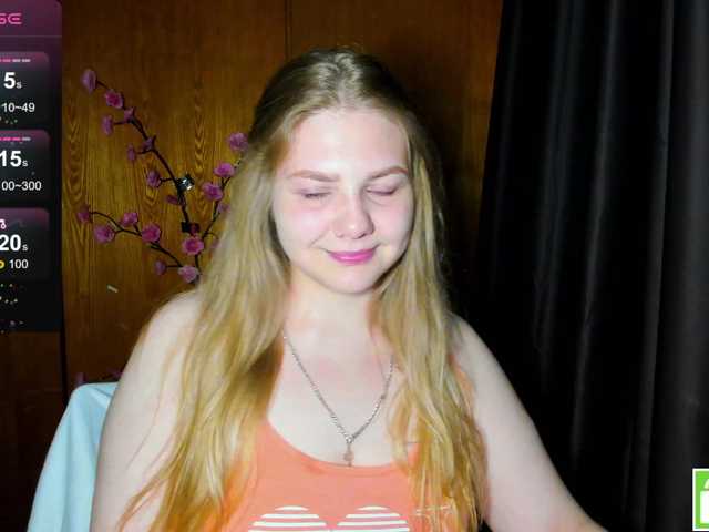 Emma-Frizea live cam on BongaCams