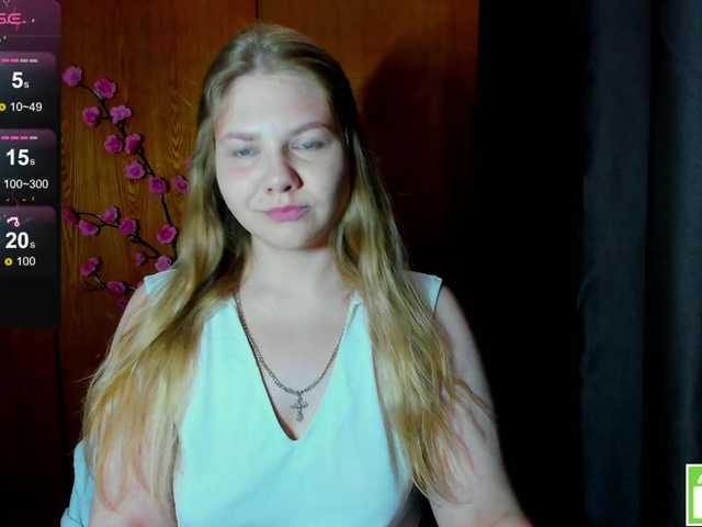 Emma-Frizea live cam on BongaCams