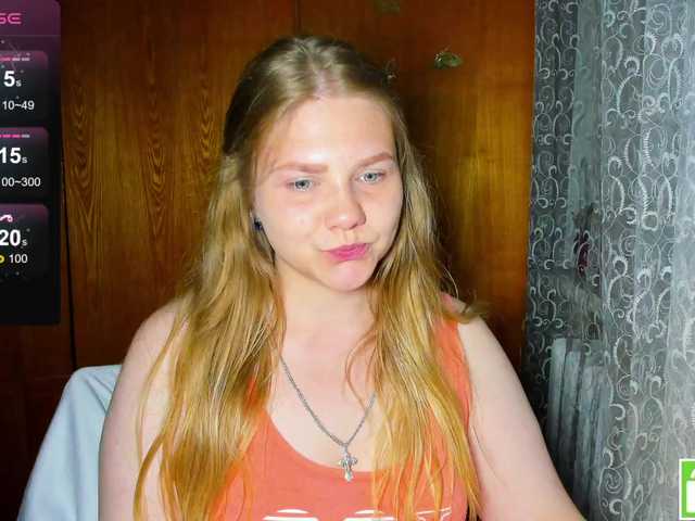 Emma-Frizea live cam on BongaCams