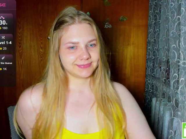 Emma-Frizea live cam on BongaCams