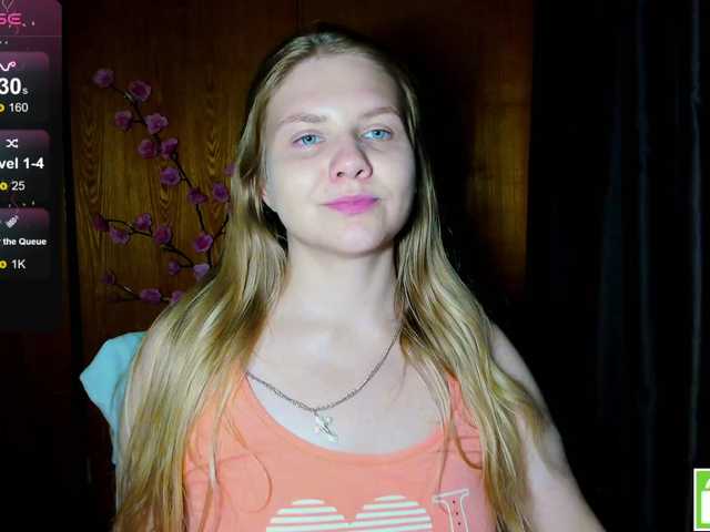 Emma-Frizea live cam on BongaCams
