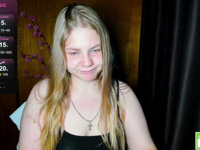 Emma-Frizea live cam on BongaCams