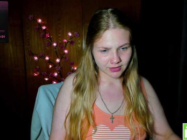 Emma-Frizea live cam on BongaCams