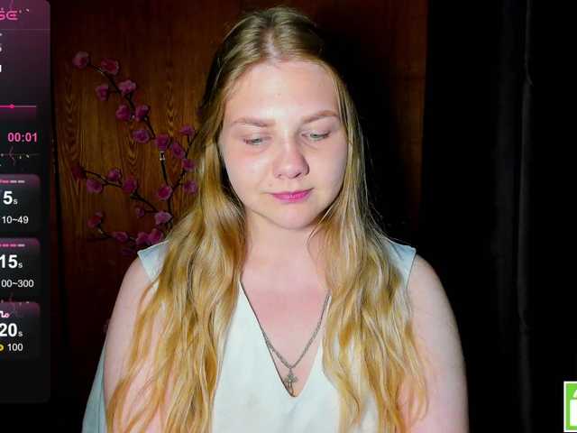 Emma-Frizea live cam on BongaCams