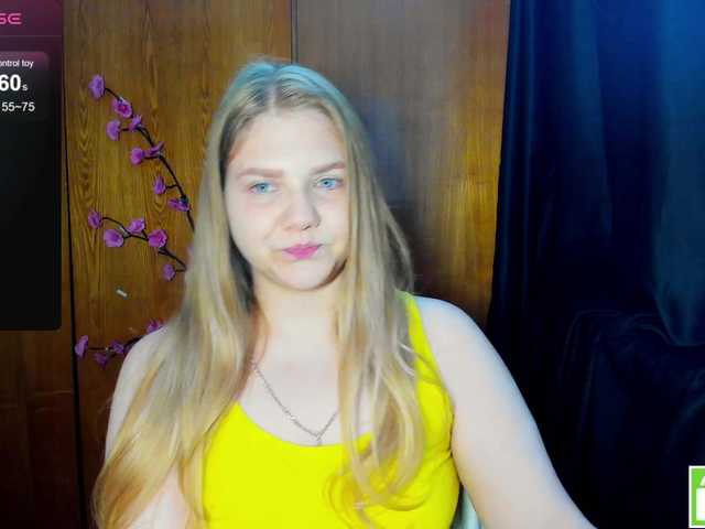 Emma-Frizea live cam on BongaCams
