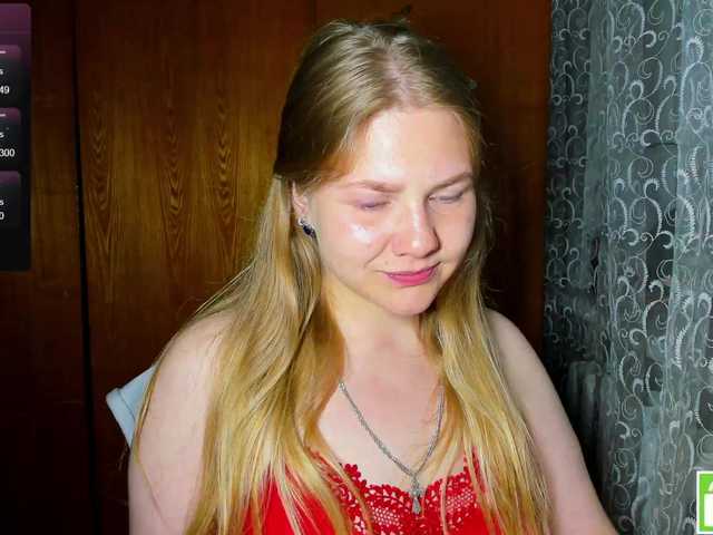 Emma-Frizea live cam on BongaCams