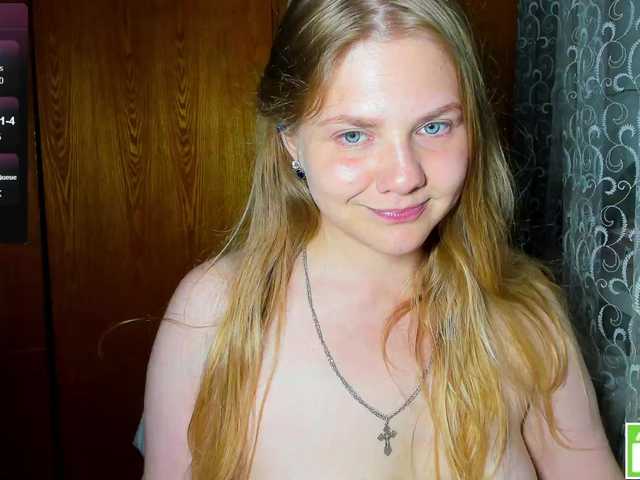 Emma-Frizea live cam on BongaCams