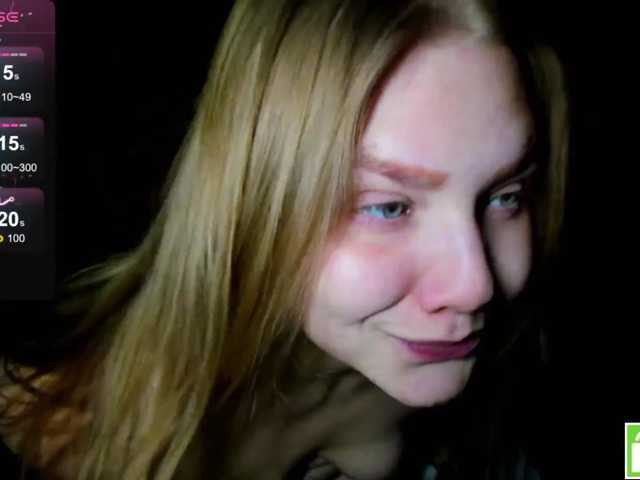 Emma-Frizea live cam on BongaCams
