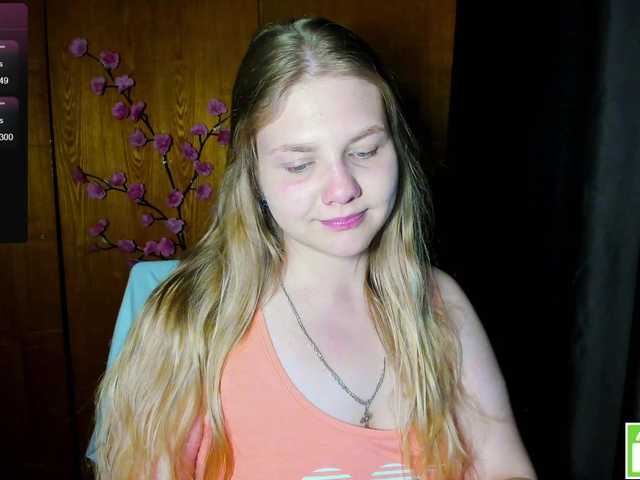 Emma-Frizea live cam on BongaCams