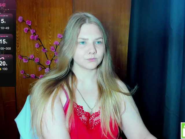 Emma-Frizea live cam on BongaCams