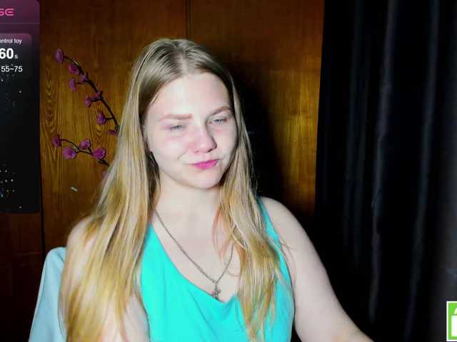 Emma-Frizea live cam on BongaCams