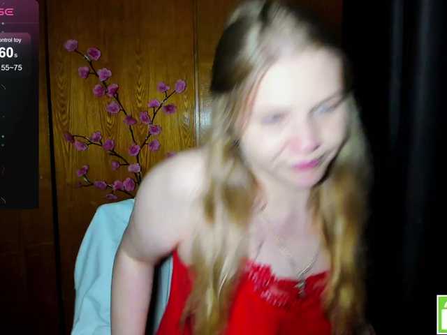 Emma-Frizea live cam on BongaCams
