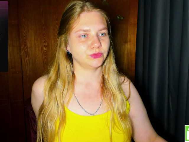 Emma-Frizea live webcam show
