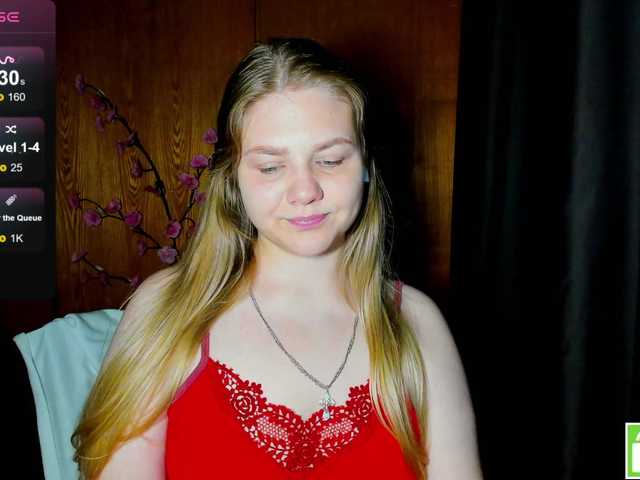 Emma-Frizea live cam on BongaCams