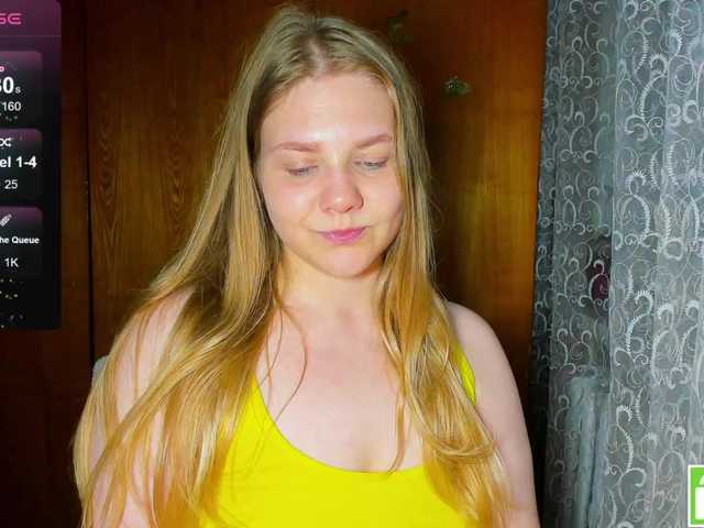 Emma-Frizea live cam on BongaCams