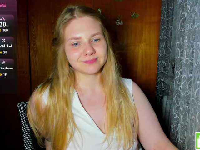 Emma-Frizea live cam on BongaCams
