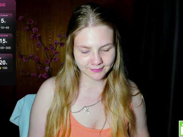 Emma-Frizea live cam on BongaCams