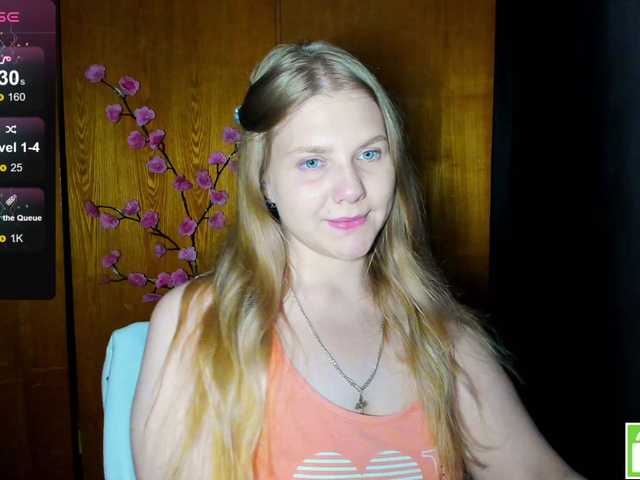 Emma-Frizea live cam on BongaCams