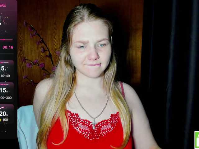 Emma-Frizea live cam on BongaCams