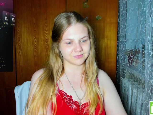 Emma-Frizea live cam on BongaCams
