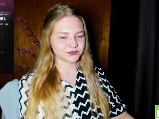 Emma-Frizea live cam