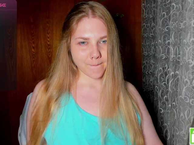 Emma-Frizea live cam on BongaCams