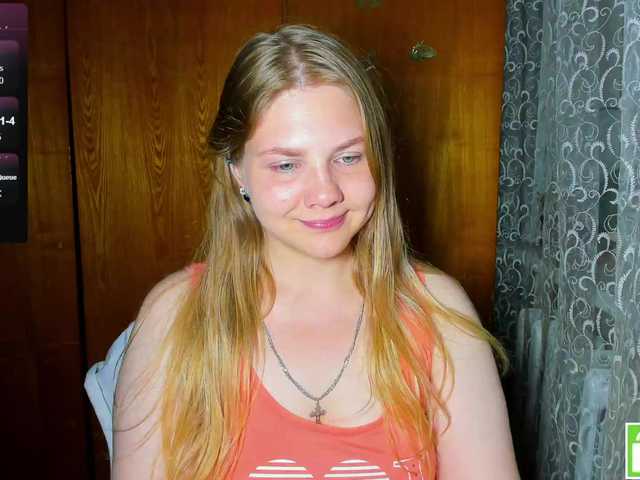 Emma-Frizea live cam on BongaCams