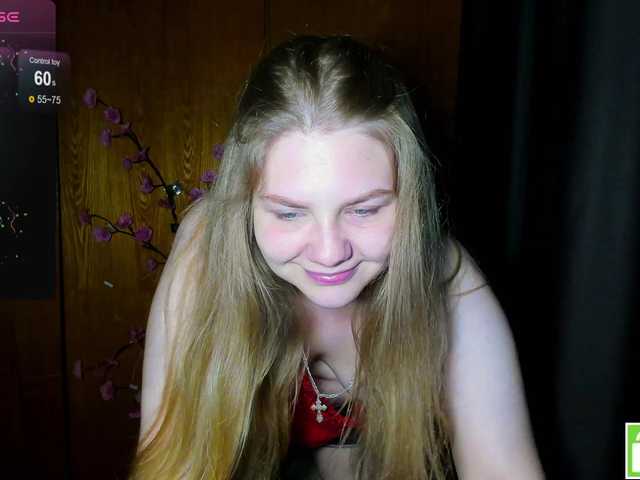 Emma-Frizea live cam on BongaCams
