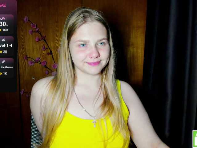Emma-Frizea live cam on BongaCams