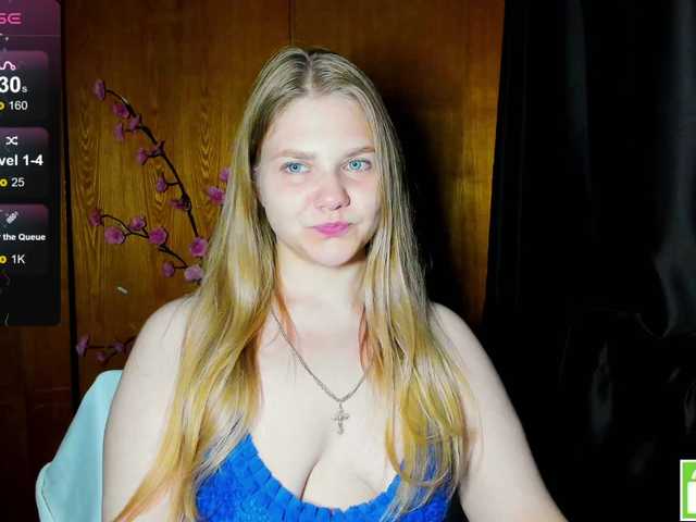 Emma-Frizea live cam on BongaCams