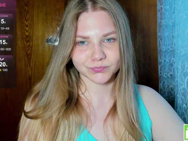 Emma-Frizea live cam on BongaCams