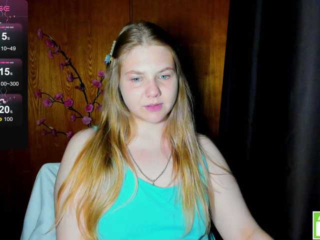 Emma-Frizea live cam on BongaCams