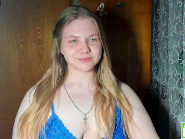 Emma-Frizea Live Webcam on BongaCams