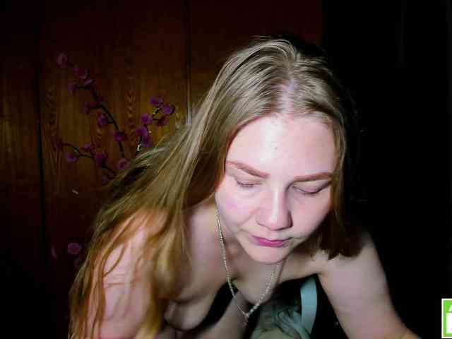 flirt chatroom Emma-Frizea