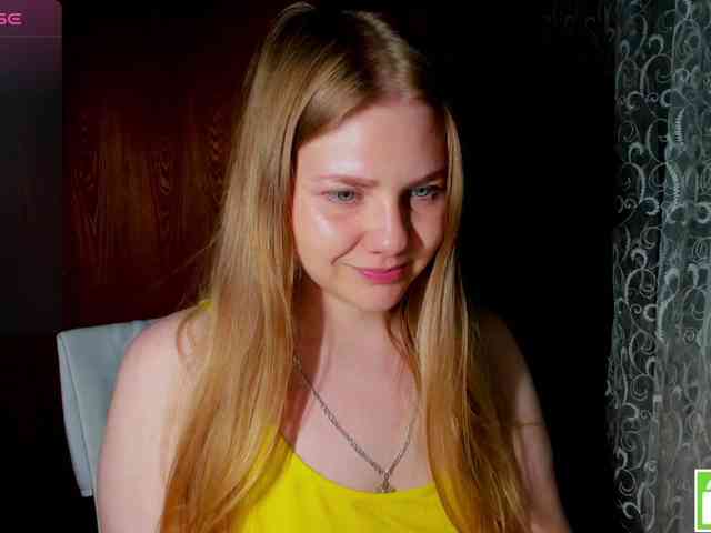 Emma-Frizea Live Webcam on BongaCams