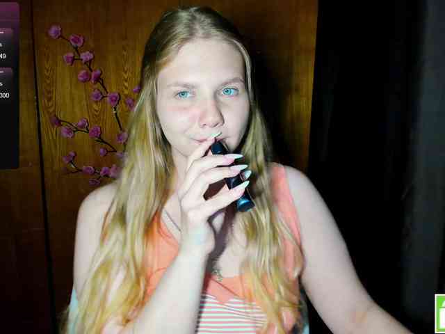 Emma-Frizea Live Webcam on BongaCams