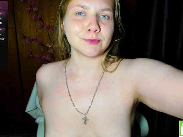 Emma-Frizea Live Webcam on BongaCams